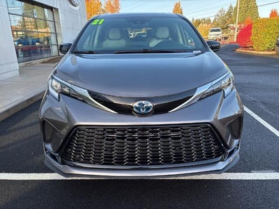 2021 Toyota Sienna XSE FWD 7-Passenger (Natl)