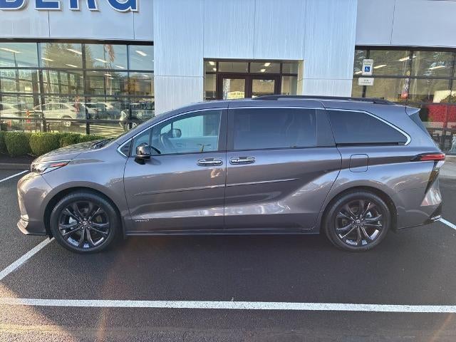 2021 Toyota Sienna XSE FWD 7-Passenger (Natl)