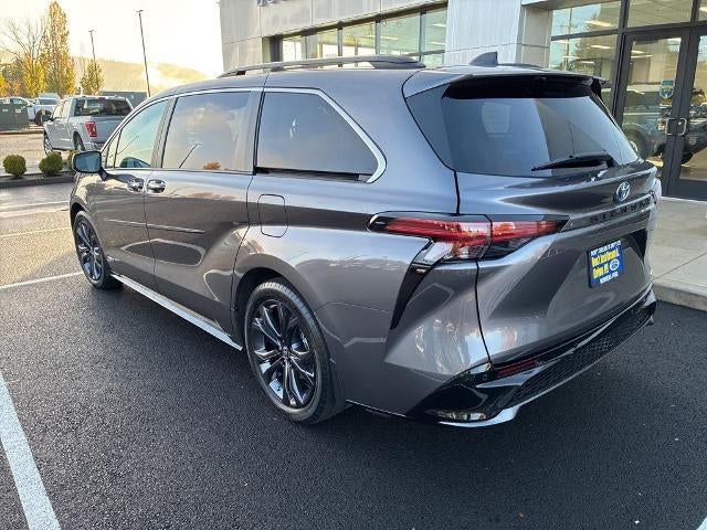 2021 Toyota Sienna XSE FWD 7-Passenger (Natl)