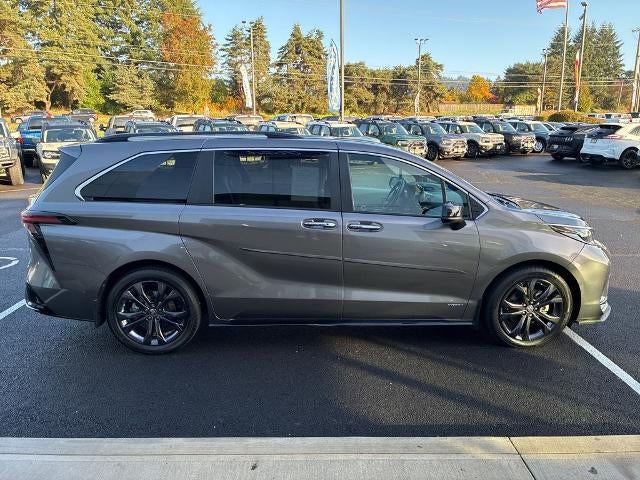 2021 Toyota Sienna XSE FWD 7-Passenger (Natl)