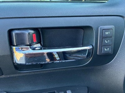 2017 Toyota Tundra 4WD 4WD 1794 Edition CrewMax 5.5' Bed 5.7L FFV (Natl)