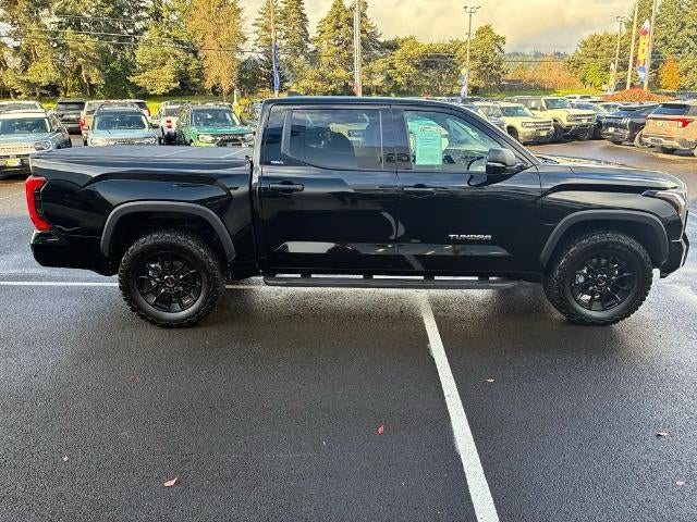 2024 Toyota Tundra 4WD 4WD SR5 CrewMax 5.5' Bed (SE)