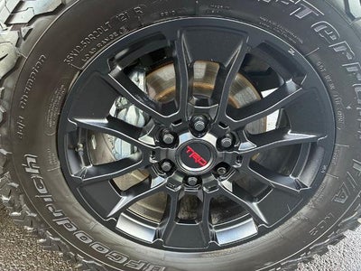 2024 Toyota Tundra 4WD 4WD SR5 CrewMax 5.5' Bed (SE)