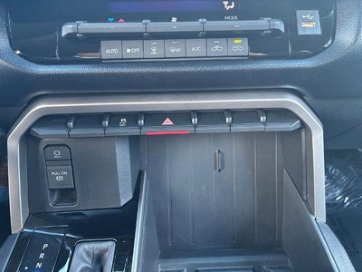 2024 Toyota Tundra 4WD 4WD SR5 CrewMax 5.5' Bed (SE)