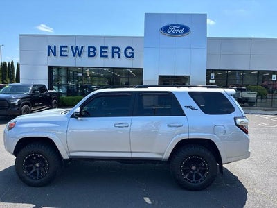 2020 Toyota 4Runner TRD Off Road 4WD (Natl)