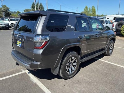 2022 Toyota 4Runner TRD Off Road 4WD (Natl)