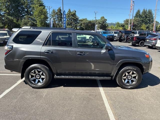 2022 Toyota 4Runner TRD Off Road 4WD (Natl)