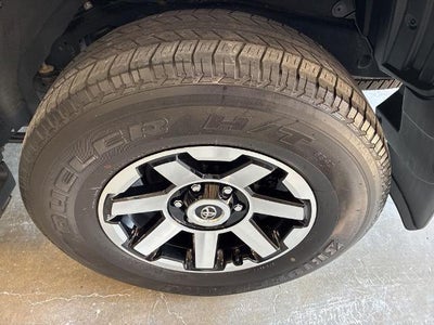 2022 Toyota 4Runner TRD Off Road 4WD (Natl)