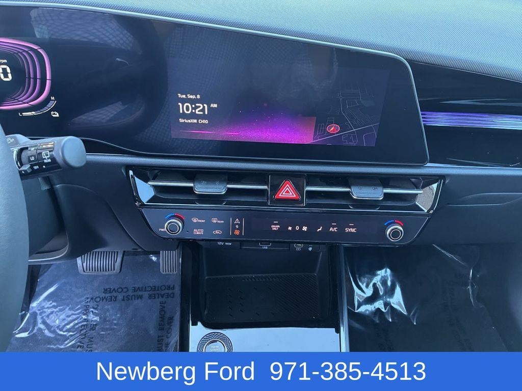2024 Kia Niro EX FWD