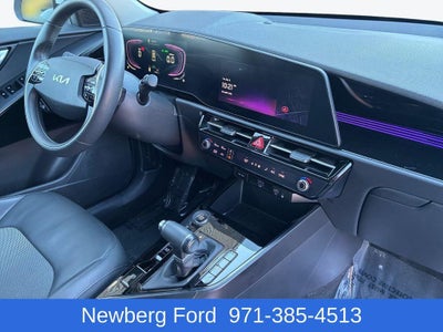 2024 Kia Niro EX FWD